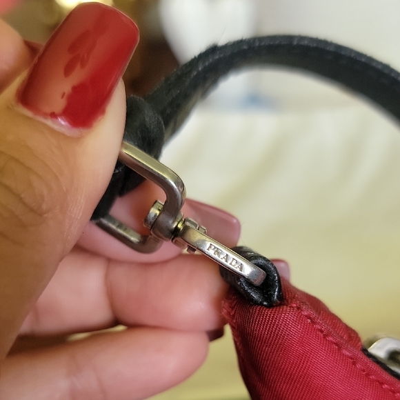 Prada Red and Orange Shoulder Bag with Vibrant Design - Picture 8 of 15